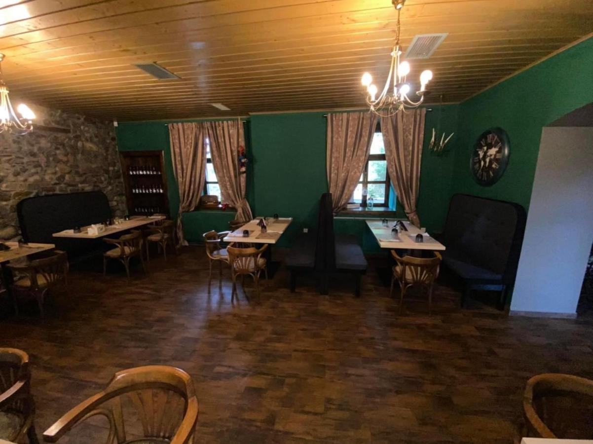 Hotel La Mosie à Haţeg Extérieur photo