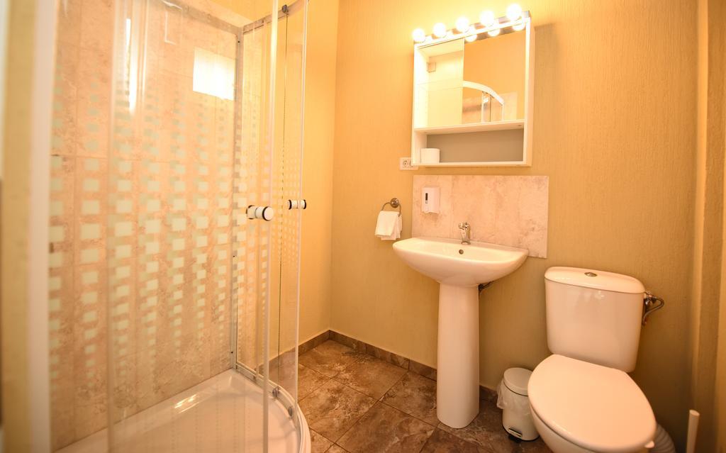 Hotel La Mosie à Haţeg Extérieur photo